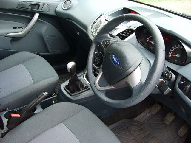 2011 Ford Fiesta 1.4TDCi image 4