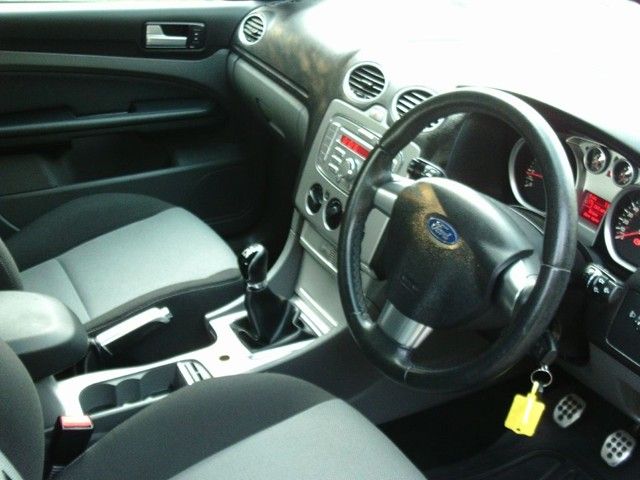 2009 Ford Focus 1.6 image 4