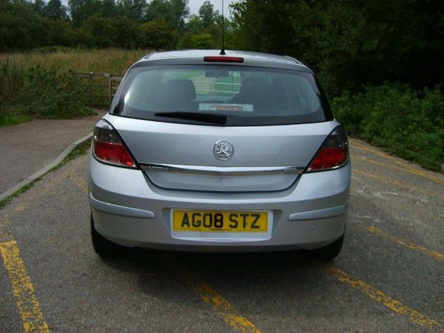 2008 Vauxhall Astra 1.3 CDTi image 3