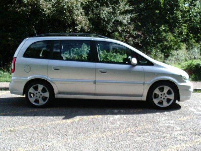 2005 Vauxhall Zafira 2.0DTi image 2
