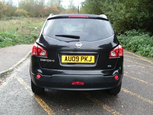 2009 Nissan Qashqai +2 2.0dCi image 3