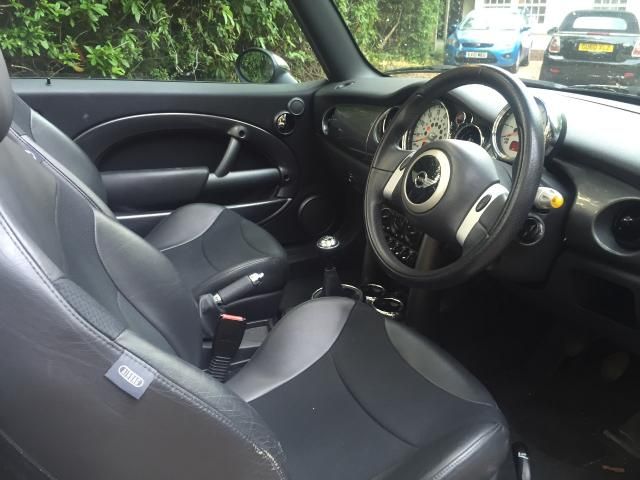 2005 MINI CONVERTIBLE 1.6 ONE image 4