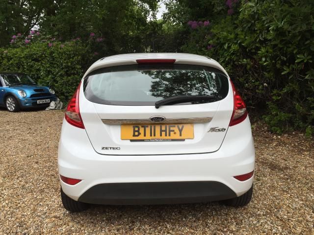 2011 FORD FIESTA 1.2 ZETEC image 3