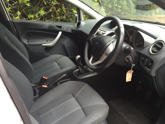 2011 FORD FIESTA 1.2 ZETEC image 4