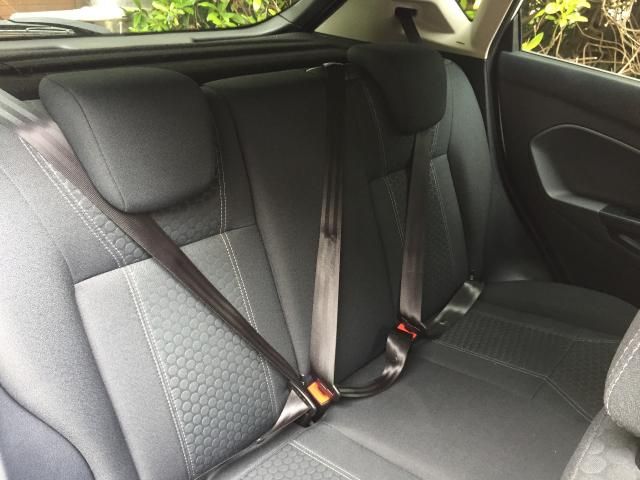 2011 FORD FIESTA 1.2 ZETEC image 5