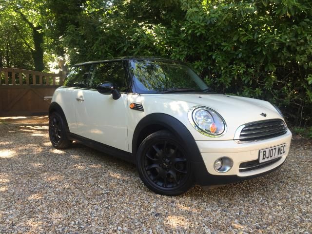2007 MINI HATCH 1.6 COOPER image 1