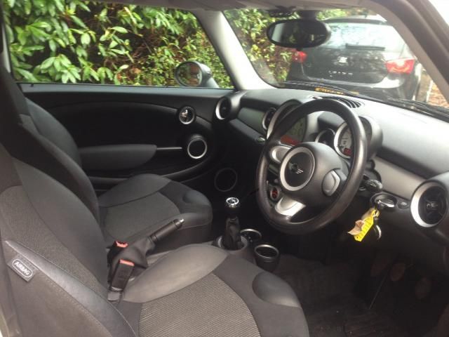 2009 MINI HATCH 1.6 COOPER image 4