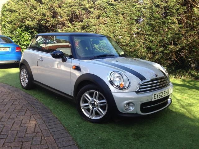 2012 MINI HATCH 1.6 COOPER D image 1