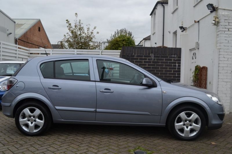 2008 Vauxhall Astra Breeze 5dr image 2