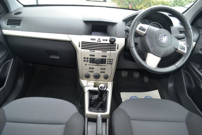2008 Vauxhall Astra Breeze 5dr image 4