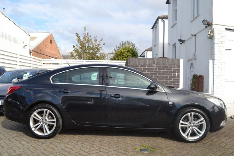 2011 Vauxhall Insignia SRi 5dr image 2