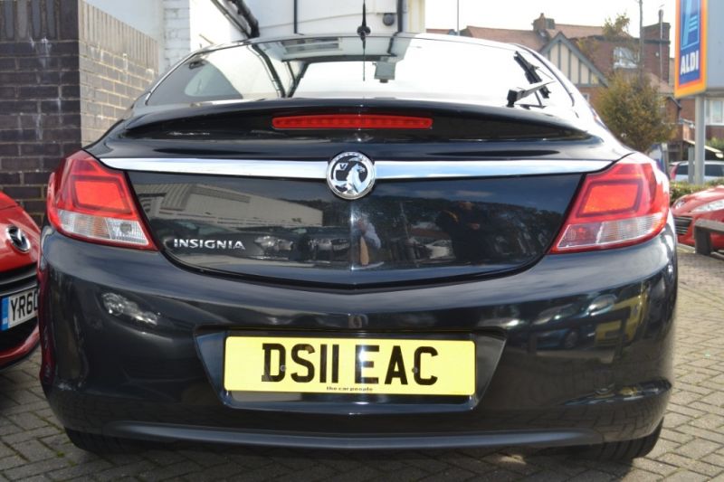 2011 Vauxhall Insignia SRi 5dr image 3