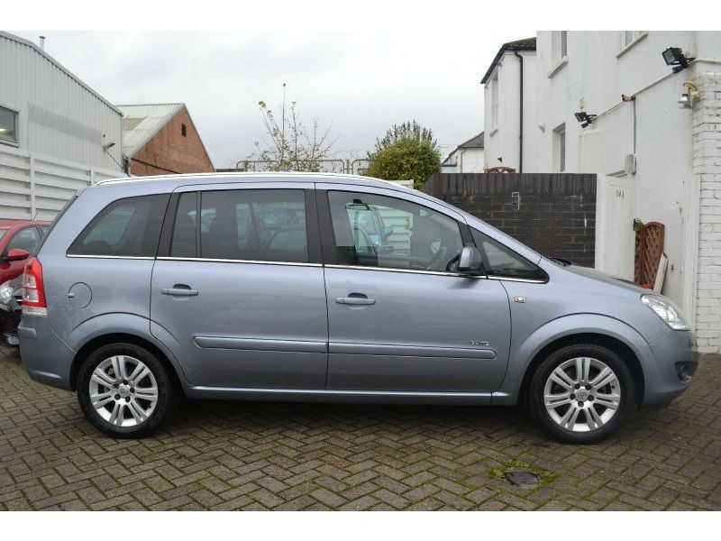 2011 Vauxhall Zafira Elite image 2