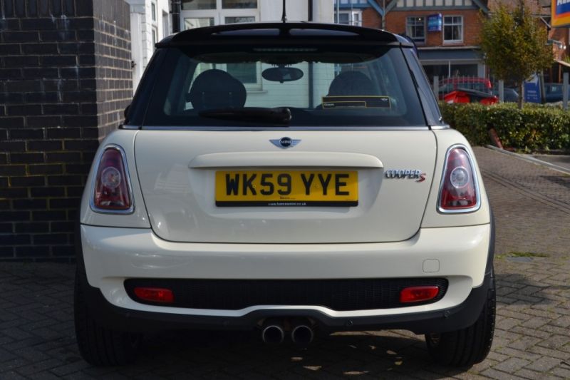 2009 Mini Hatch Cooper S 3dr image 3