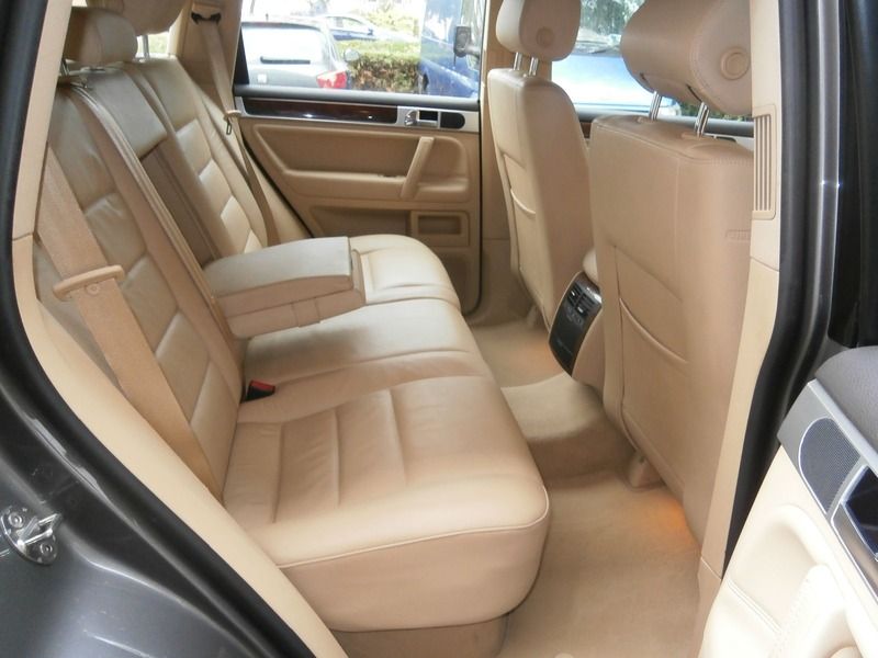 2005 Volkswagen Touareg TDI SE Sport image 5