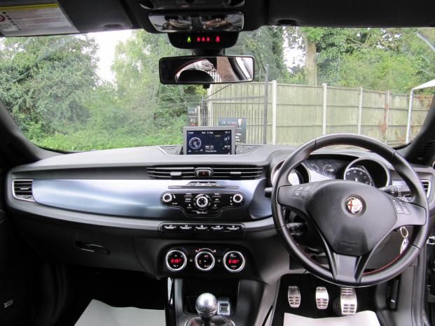 2011 Alfa Romeo Giulietta 1.4 image 4