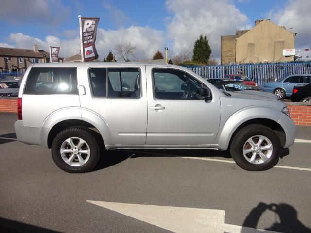2007 NISSAN PATHFINDER 2.5 TREK DCI image 2