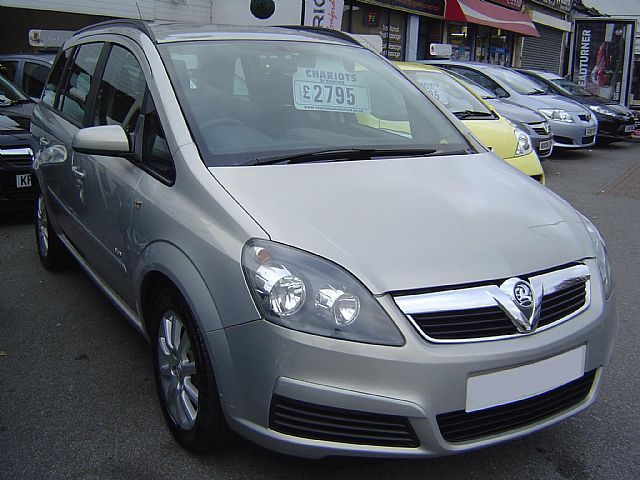 2006 VAUXHALL ZAFIRA 1.6 i 16v Club 5dr image 2