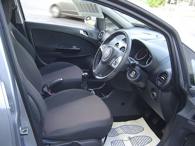2007 VAUXHALL CORSA 1.2 i 16v SXi 5dr image 4