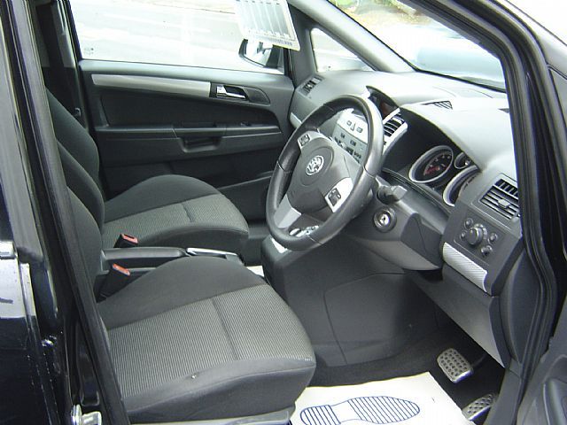 2006 VAUXHALL ZAFIRA 2.2 i 16v SRi 5dr image 4