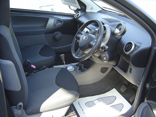 2006 TOYOTA AYGO 1.0 VVT-i Sport 3dr image 4
