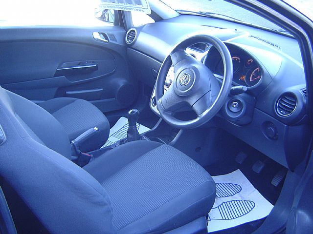 2008 VAUXHALL CORSA 1.2 i 16v Life 3dr image 4