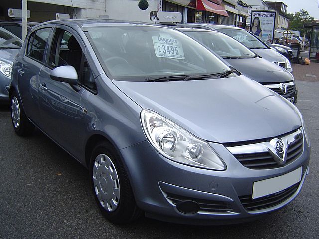 2009 VAUXHALL CORSA 1.2 i 16v Club 5dr image 2
