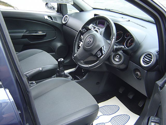 2009 VAUXHALL CORSA 1.4 i image 4