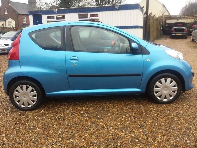 2007 Peugeot 107 1.0 URBAN image 2