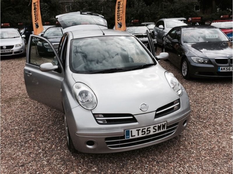 2006 Nissan Micra SE image 1