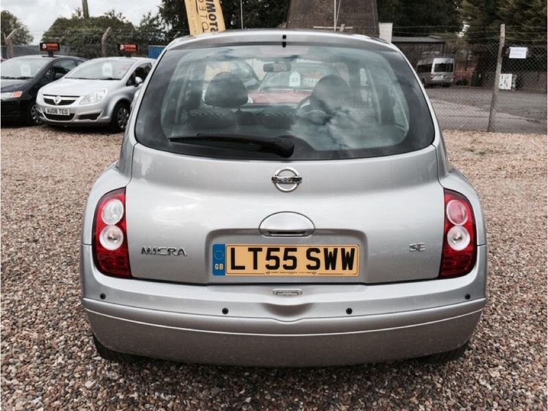 2006 Nissan Micra SE image 2