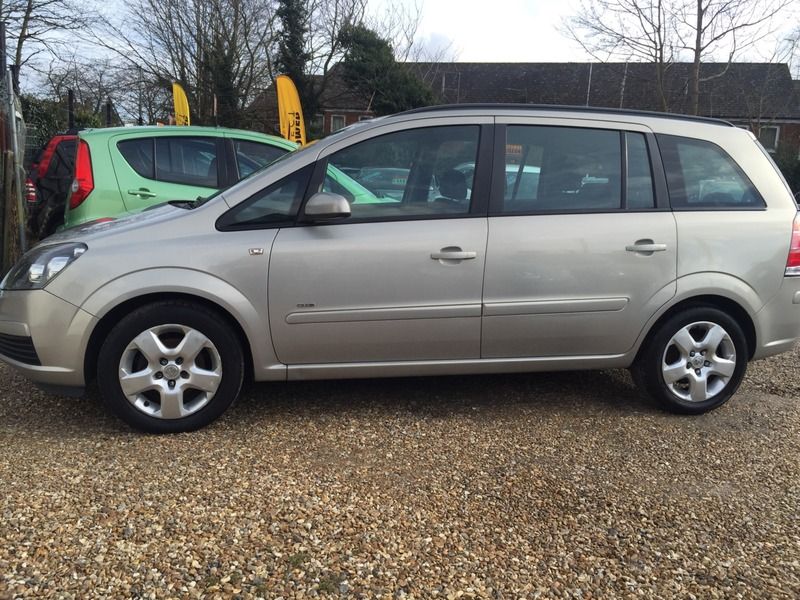 2007 Vauxhall Zafira 1.6I 16V CLUB image 2