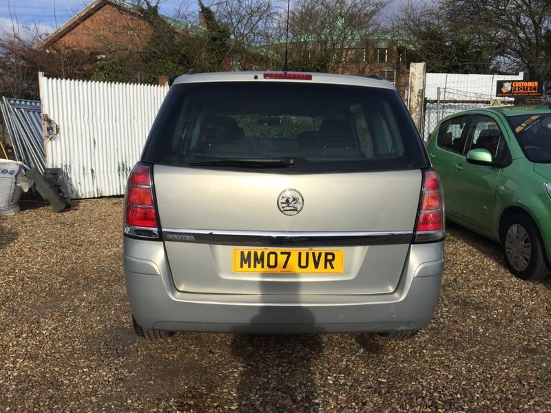2007 Vauxhall Zafira 1.6I 16V CLUB image 3