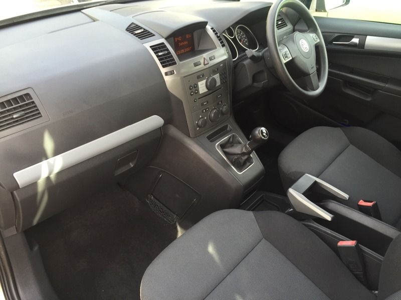 2007 Vauxhall Zafira 1.6I 16V CLUB image 5