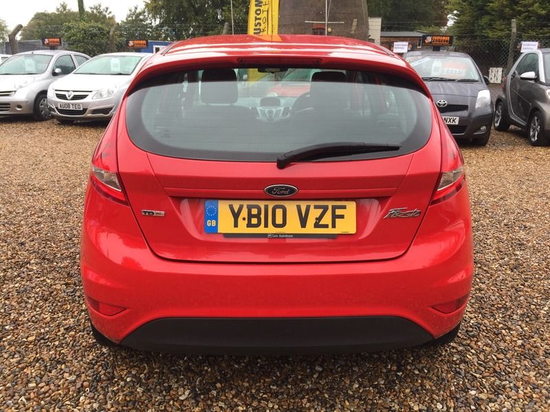 2010 Ford Fiesta Edge TDCI image 2