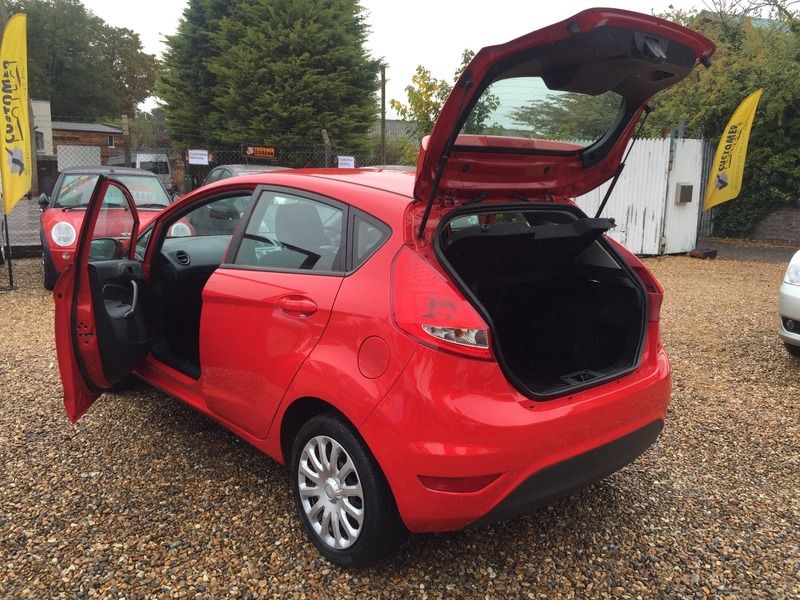 2010 Ford Fiesta Edge TDCI image 3