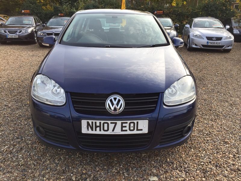 2007 Volkswagen Golf TDi GT image 2