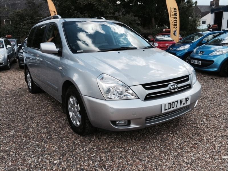 2007 Kia Sedona LS image 1