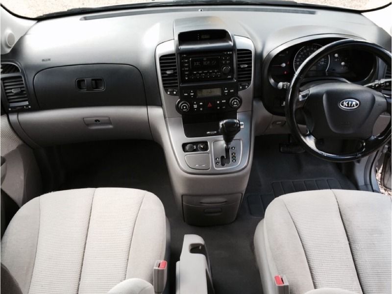 2007 Kia Sedona LS image 4