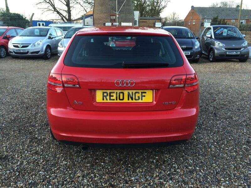 2010 Audi A3 TDI SE image 2