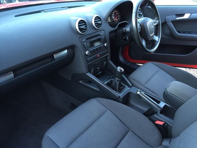 2010 Audi A3 TDI SE image 5