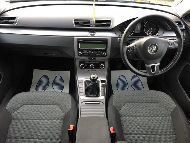 2011 Volkswagen Passat SE TDI image 4