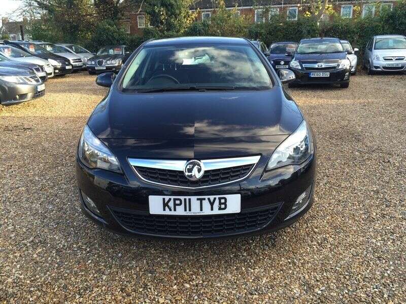 2011 Vauxhall Astra SRI Cdti image 1