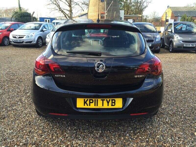 2011 Vauxhall Astra SRI Cdti image 2