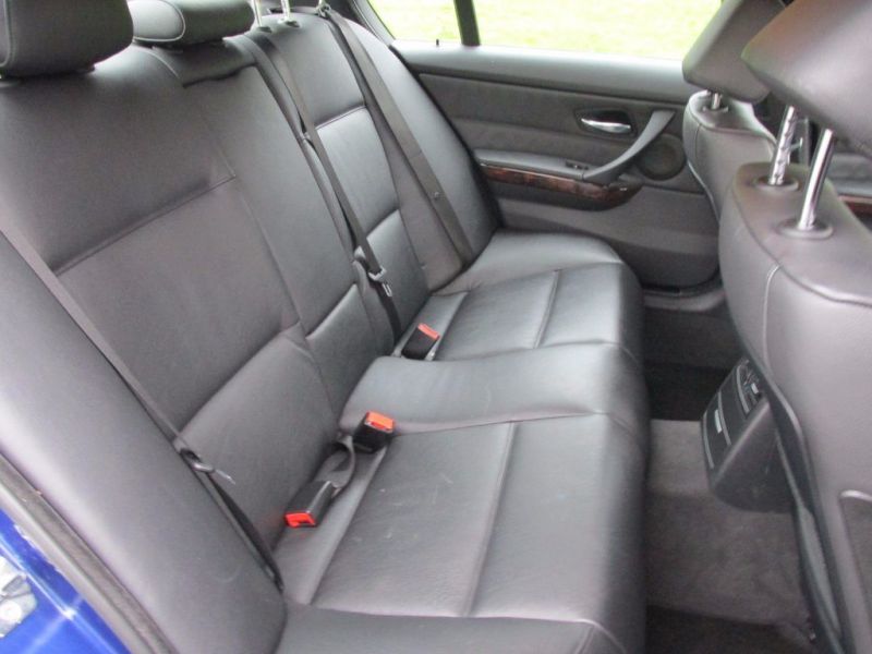 2006 BMW 3.0 330d M Sport 4dr image 5