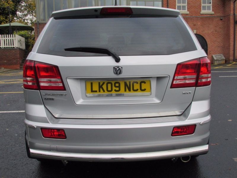 2009 Dodge Journey 2.0 CRD SXT 5dr image 3