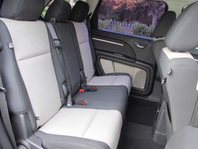2009 Dodge Journey 2.0 CRD SXT 5dr image 5