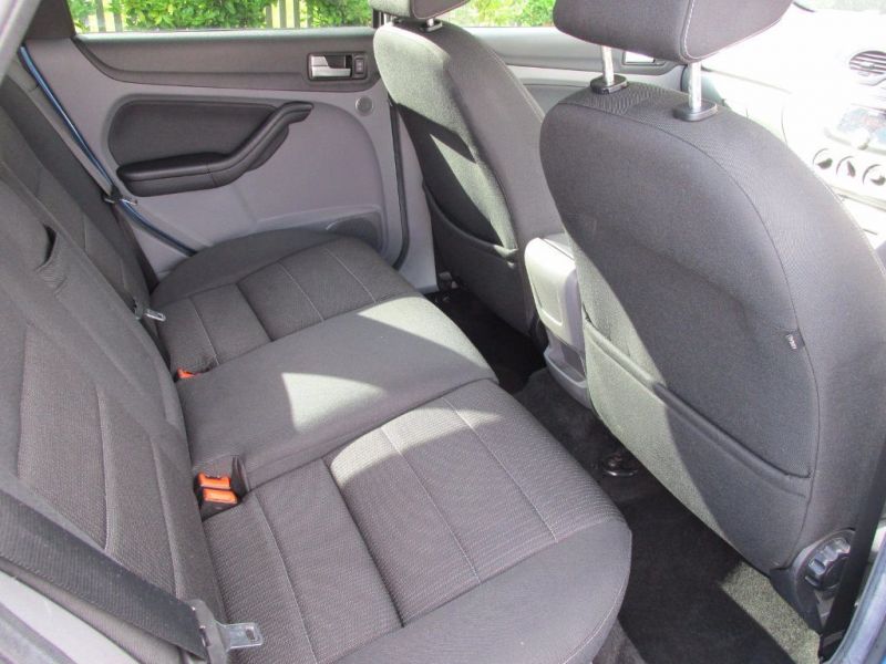 2009 Ford Focus 2.0 Titanium 5dr image 5