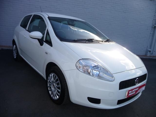 2010 FIAT GRANDE PUNTO 1.4 image 1