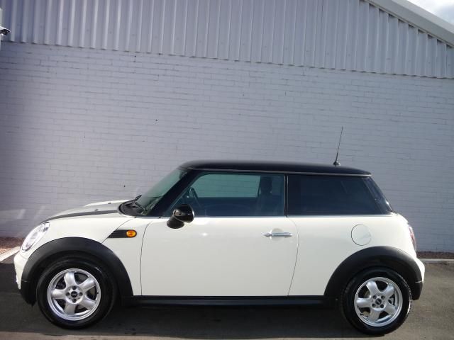2009 MINI HATCH ONE 1.4 ONE image 2